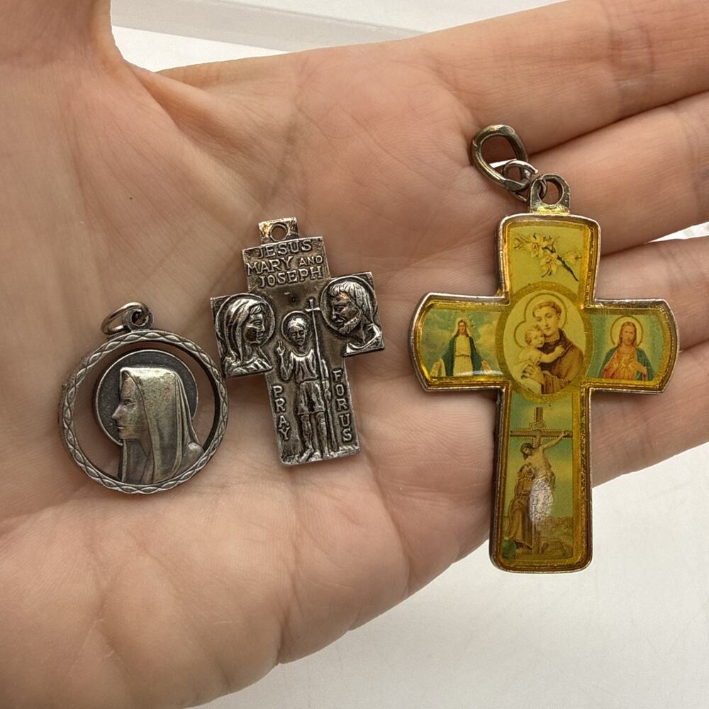 Vintage lot 3 Catholic Sacred Heart Jesus Religious Medals Italy